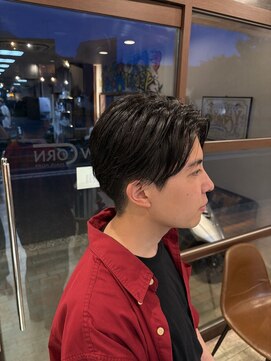 イエローコーン 金沢文庫店(YELLOW CORN) センターパート/ニュアンスパーマ/韓国ヘア/メンズヘア