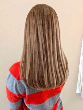 ミロアヴィタ 平尾(miroa vita) ハイトーン ベージュ 髪質改善 20代 顔周りカット レイヤー