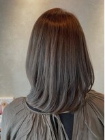 アルム(arum)&nbsp;伸ばしかけヘアに少し動きをプラス♪