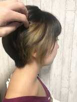 コピーヌ 高田馬場店(Copine)&nbsp;☆大人ショートボブ×インナー３Dカラー♪ペールイエロー☆