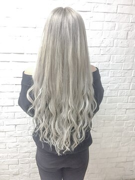 ヘアーエクステンド エフ 渋谷(f) シルバーロングスタイル