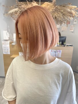 アヴァンス 京橋店(AVANCE) 切りっぱなしボブにハイトーンカラー！サーモンピンクベージュ