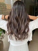 ヨロ 小岩(YOLO) ハイライトカラーミルクティーベージュケアブリーチダブルカラー