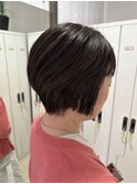 頭の形が綺麗なショートヘアー