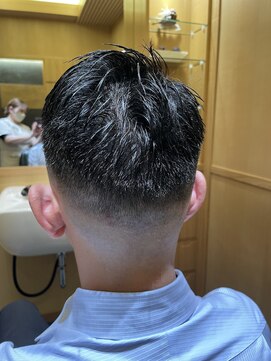 ヒロギンザプレミアムバーバースパ パレスホテル店(HIRO GINZA) 前上げスキンフェード