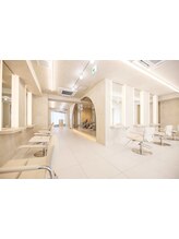 MAEUL NAGOYA 名駅　韓国/レイヤーカット/前髪顔まわり/髪質改善/透明感カラー