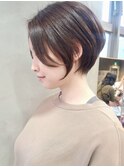 横浜西口大人ショートボブココアベージュ前髪なしグレージュ40代