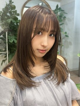 サンク 原宿 表参道(cinq) ★ミディアムレイヤーカット長めボブミルクティーベージュカラー