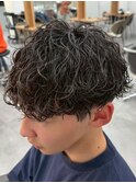 ツイストスパイラルパーマ波巻きスパイラル刈り上げマッシュ
