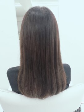 ニューカマー バイ ヘッドライト シブヤ(NEW COMER by HEADLIGHT shibuya) 艶髪ストレート