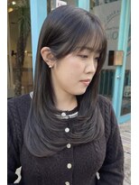 ヘアーメイクオズ(hair make O/S)&nbsp;暗めグレー×顔まわりレイヤーで大人っぽく
