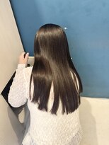 ノイス(noyce)&nbsp;ヘーゼルカラー透け感艶カラーアッシュグレーダメージレス