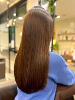 イヨーク 地蔵通り店(IYOHK)&nbsp;自然な艶感の縮毛矯正スタイル