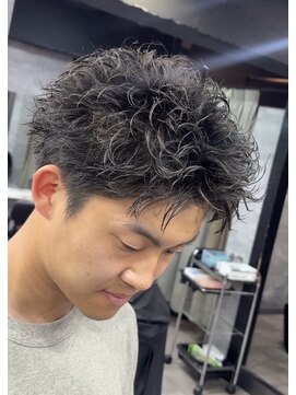 アノ(Ano.) 大分シャドウパーマメンズマッシュ波巻きパーマツイストパーマ