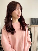 カミエ(kamie)&nbsp;ピンクロングヘア × 上質な艶感を引き出すトリートメント