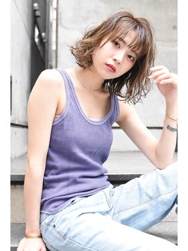 メーヴェ(Mowen) mowenイルミナx無造作カールxくびれセミディxエッジショート