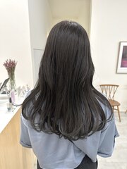 韓国風ロングヘア　裾カラーアッシュグレージュカラー