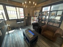 ラグジュアリーな店内で、フルフラットの夢心地『ヘッドスパ』