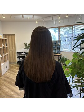 トウキ(touki) 艶髪ストレートロングオリーブアッシュベージュ