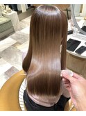 癖を伸ばすシルキーエステ　ブリーチ毛にも！