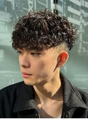 スペインカールスパイラルパーマ波巻きマッシュフェードメンズ