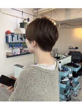 ピノ(pino.) ショートカット顔まわりレイヤーショートボブ