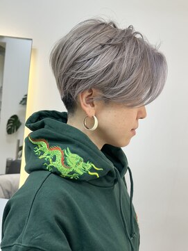 セルン(cerne) ハンサムショートブリーチ刈り上げツーブロックハイトーン