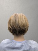 ショートボブ