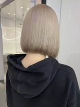 magico原宿で叶えるツヤツヤミルクティーベージュ♪ブリーチメニュー豊富であなただけのハイトーンカラーに