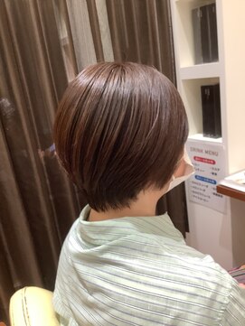 美容室ヒラトヤ 都南店 透明感カシスブラウン＊大人可愛い奥行きショート＊30代40代