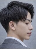 メンズビジネス 黒髪 流行 ワックスなし デコ出し モテ髪スーツ