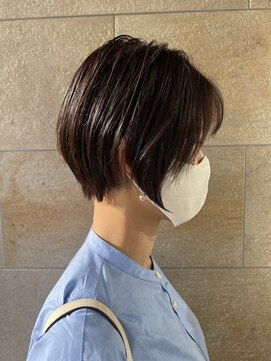 ミラバイケンジ 藤沢(Mira by KENJE) 広がる髪を抑える丸みショート/30代/40代/50代[藤沢/ショート]
