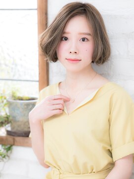 ステア ケース(stair case) ふんわり揺れるグレージュカラーのボブスタイル♪