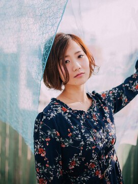 ナチュラルエフ(natural f) 前下りショートボブ