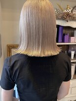 ヘアーデザイン シュシュ(hair design Chou Chou by Yone)&nbsp;☆chouchou☆ダブルカラー&ホワイトベージュ