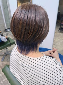ヘアーラボ ハチ(HAIR LABO HACHI) インナーバイオレット×ウルフショート