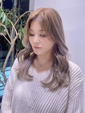 ステア ケース(stair case) 韓国風顔まわりレイヤーカット前髪カットトリートメント