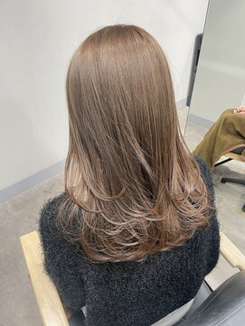 オグジュアリー 表参道(aux.) キャラメルベージュ【ayame】（表参道/青山）