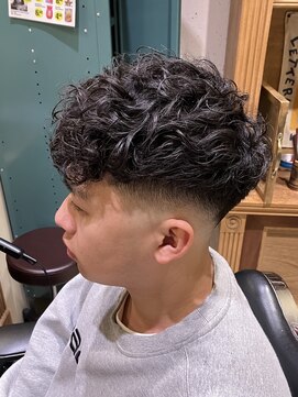 フォーコーナーズ(Four Corners) スペインカール