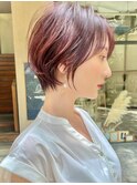 フェミニンショート/前髪あり/ハイライト/レッドカラー/透明感