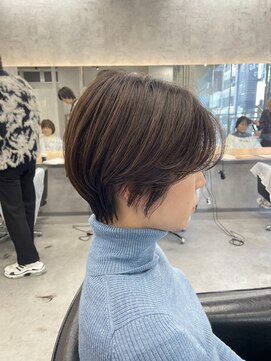 モードケイズトウキョウ 銀座店(MODEK'S TOKYO) 【20代　30代　40代】マフラーに似合う横顔美人ショート