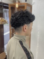 リッカ(RICCA)&nbsp;【メンズパーマ】刈り上げアップバングショート