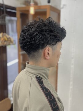 リッカ(RICCA) 【メンズパーマ】刈り上げアップバングショート