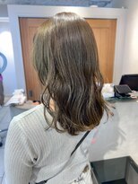 テトラ バイ ネオリーブ 横浜西口店(tetra by neolive)&nbsp;＊オリーブグレージュ＊[横浜/横浜駅]