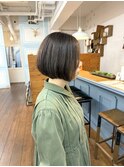 C.9.ショートボブ