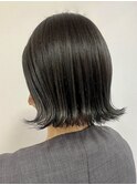 外ハネボブ/艶ボブ/切りっぱなしボブ/アッシュグレージュ/伏見