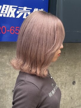 レイヤーボブ/おしゃれ女子ウルフヘア／顔周りレイヤー/ブリーチ