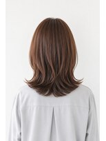 ベルス(bellus)&nbsp;薄めラウンドバング×くびれレイヤー 20代　30代　40代