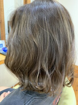 ファーレ オリエンテ(fare oriente) ハイライトに大人グレージュカラー