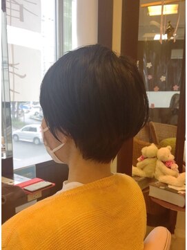 マリーインターナショナル 浦添店(MARIE INTERNATIONAL) ショートヘアショートボブ暗髪